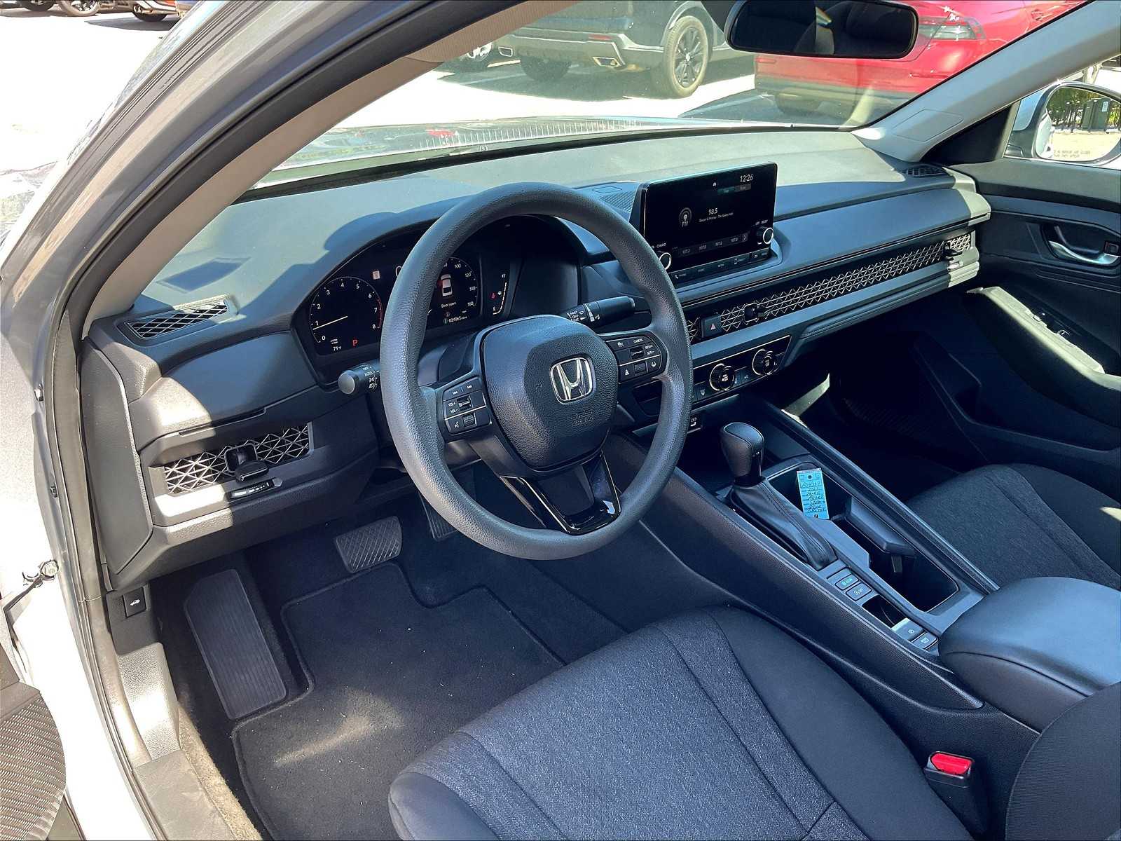 2023 Honda Accord LX photo 8