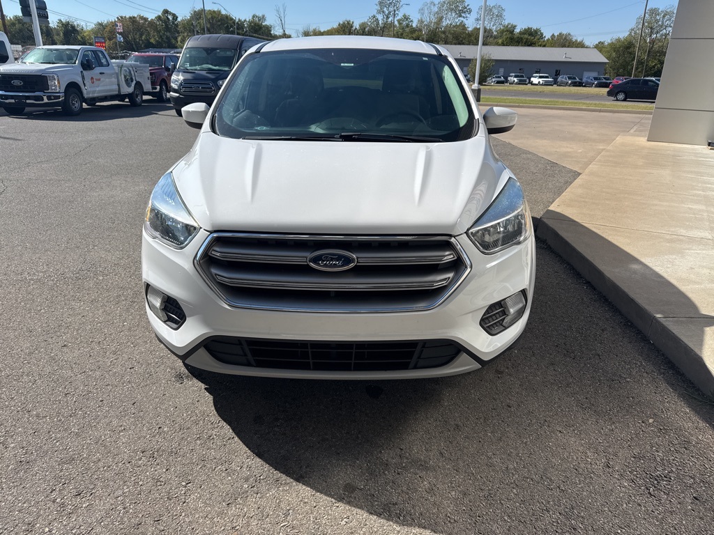 2017 Ford Escape SE photo 2