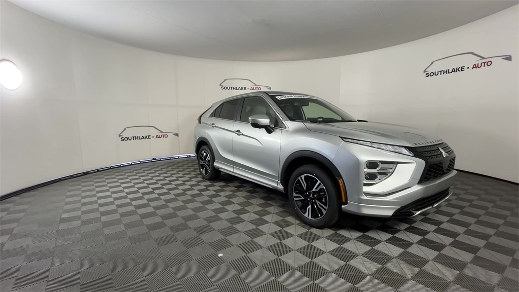 2025 Mitsubishi Eclipse Cross SE photo 2