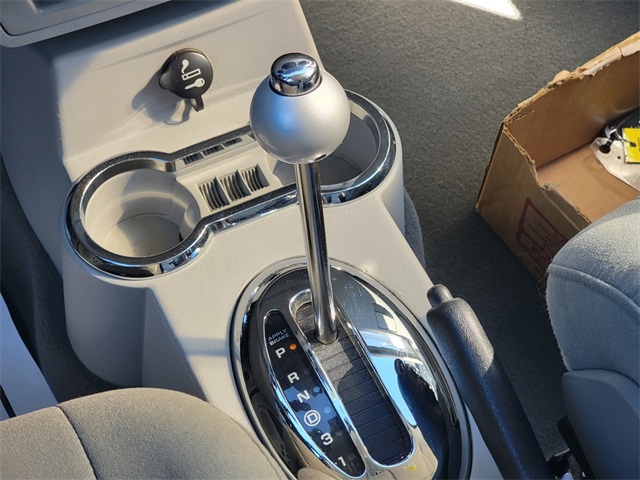 2010 Chrysler PT Cruiser Touring photo 22