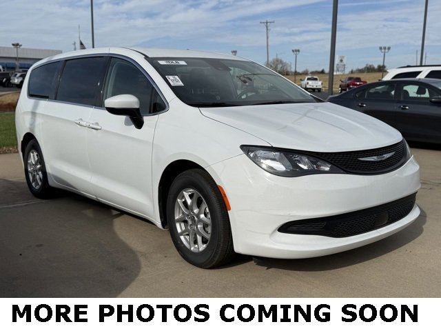 Pre-Owned 2023 Chrysler Voyager LX NA Sports Van's photo