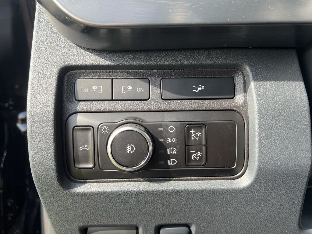 2024 Ford F-350 Lariat photo 16