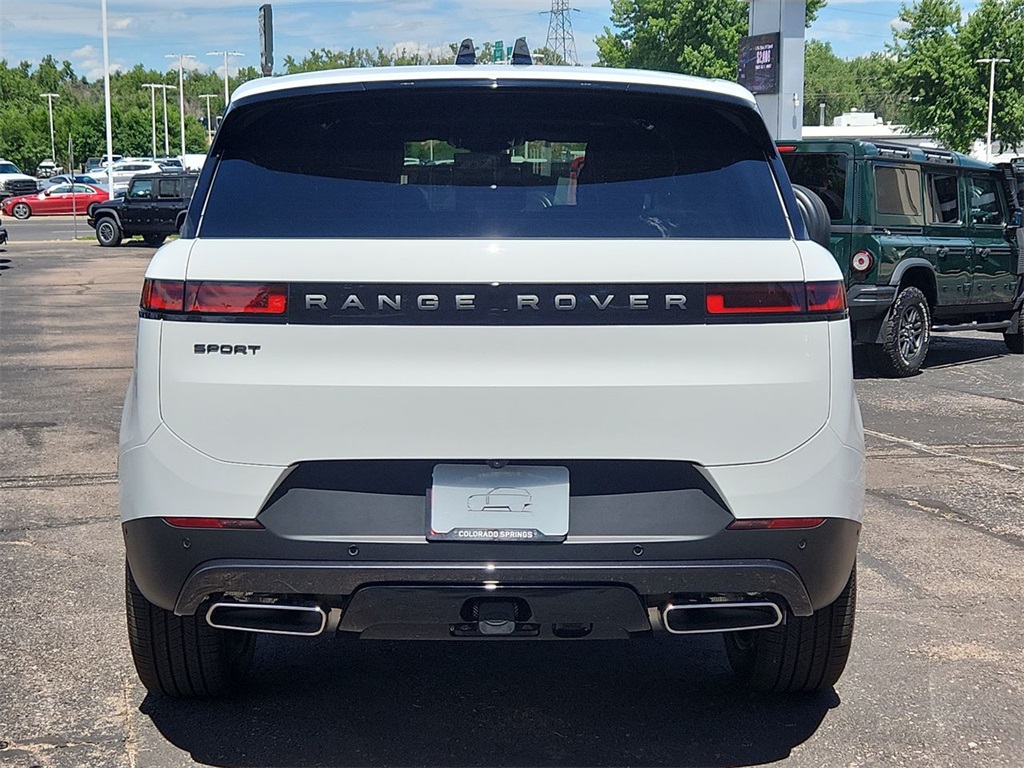 2025 Land Rover Range Rover Sport SE photo 4