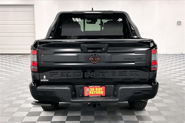 2025 Nissan Frontier PRO-4X photo 4