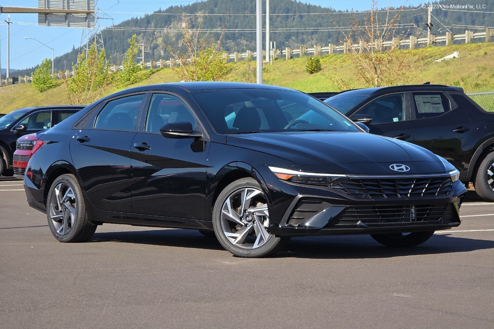 2025 Hyundai Elantra Blue's photo