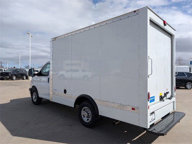 2024 Chevrolet Express Cutaway 3500 photo 3