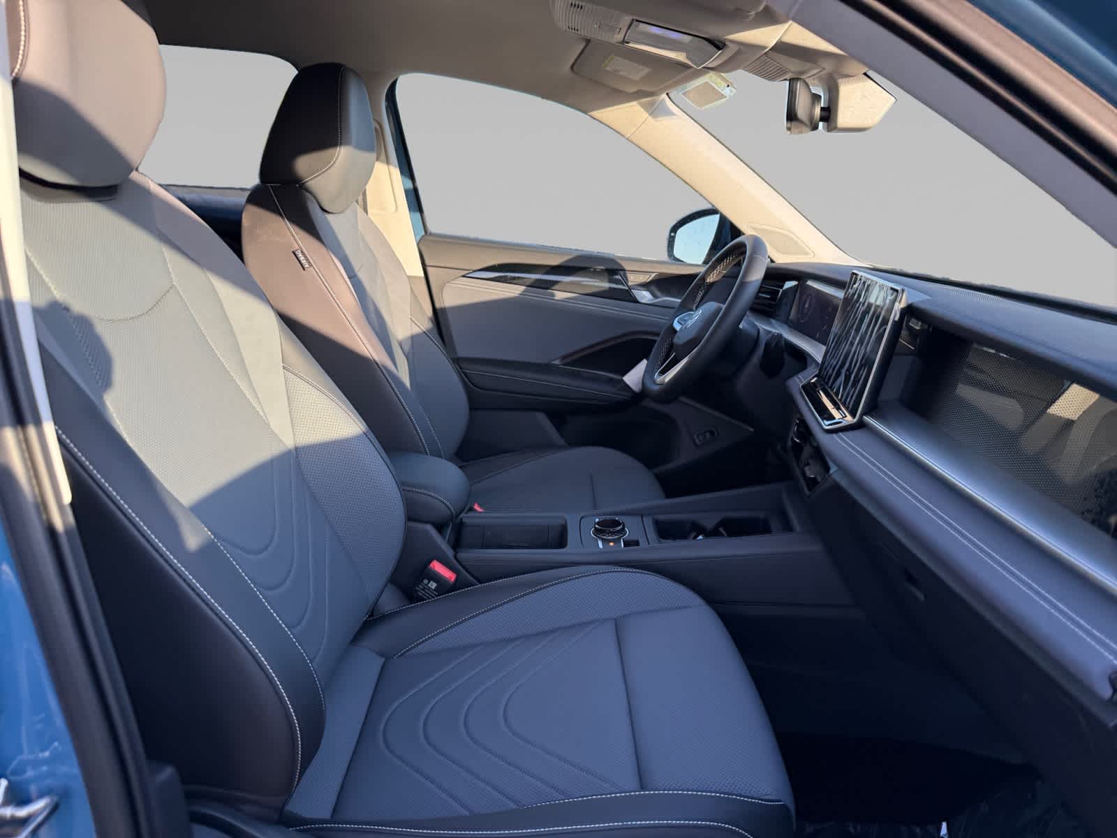 2025 Volkswagen Tiguan SE photo 15