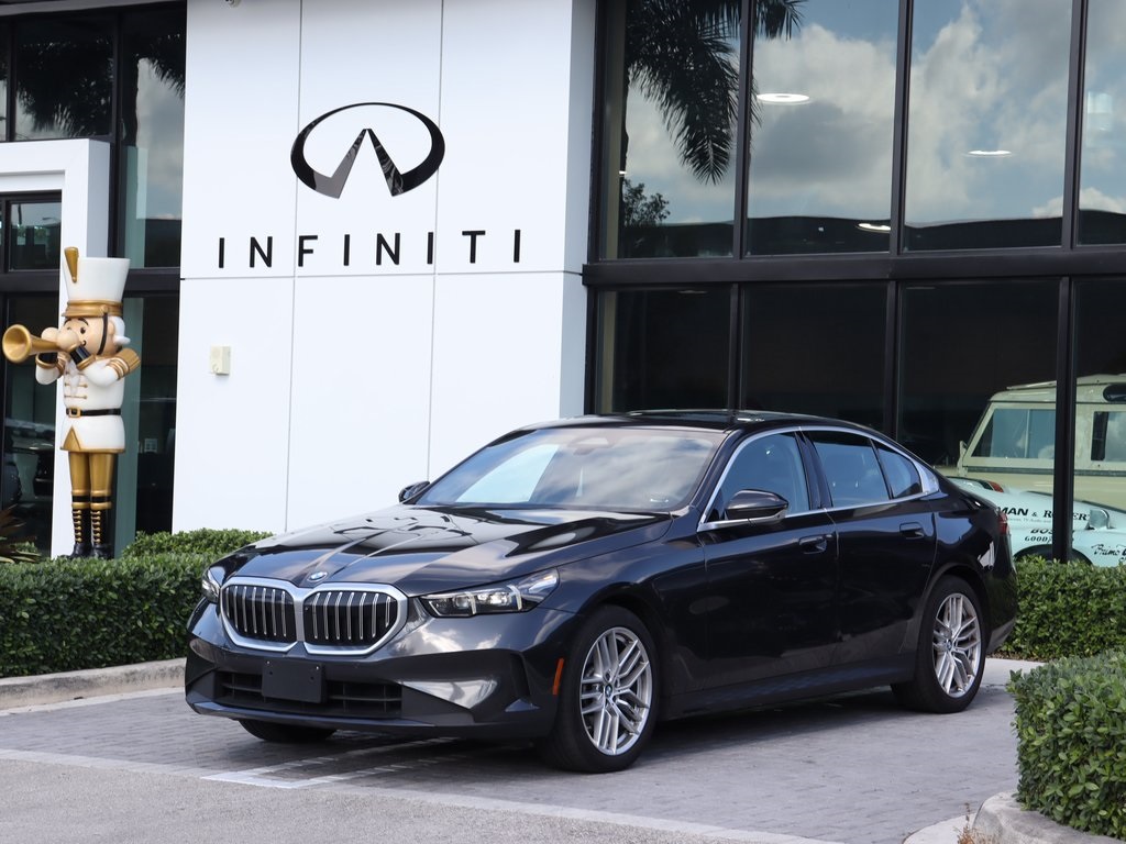 2025 BMW 5 Series 530i's photo