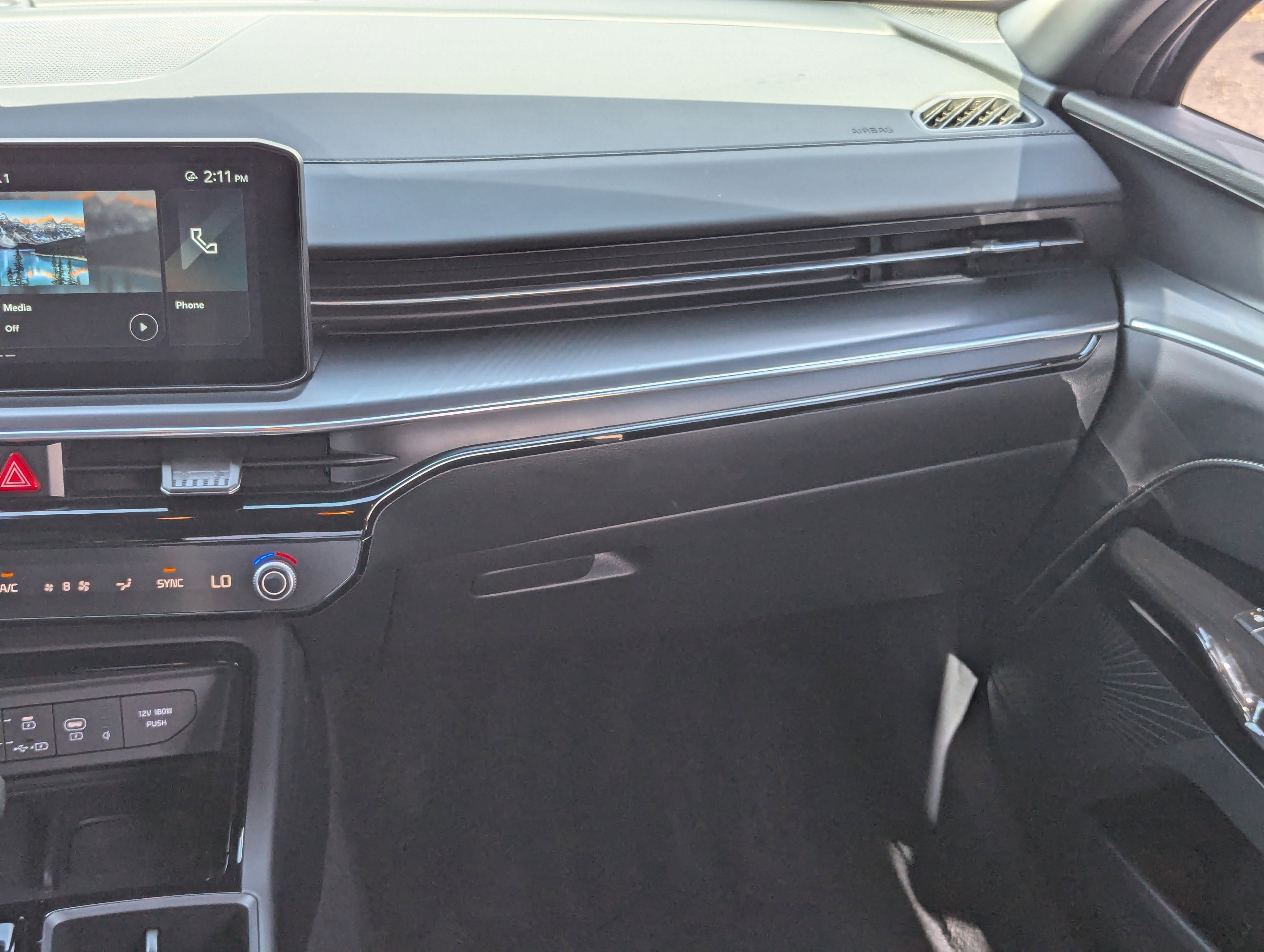2025 Kia K5 GT-Line photo 3