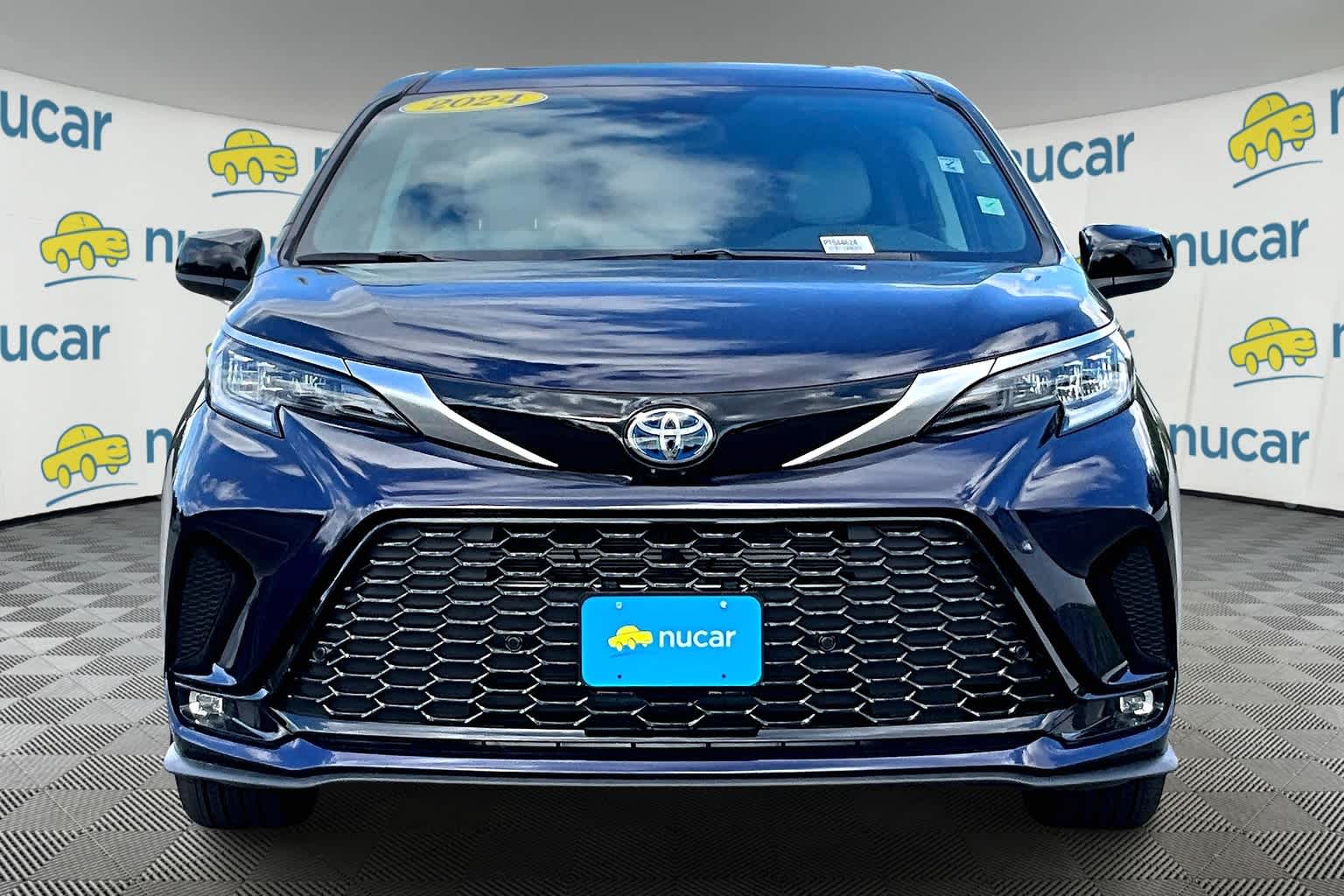 Used 2024 Toyota Sienna in North Kingstown l Near Providence