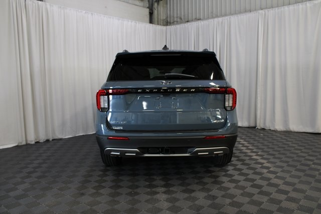 2025 Ford Explorer photo 23