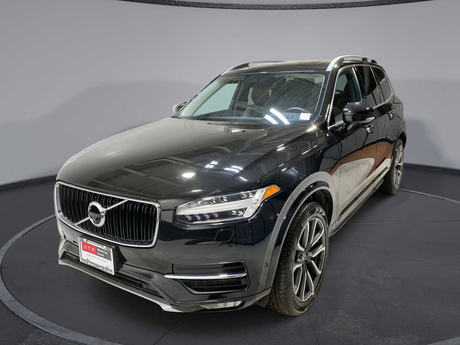 2019 Volvo XC90 Momentum's photo