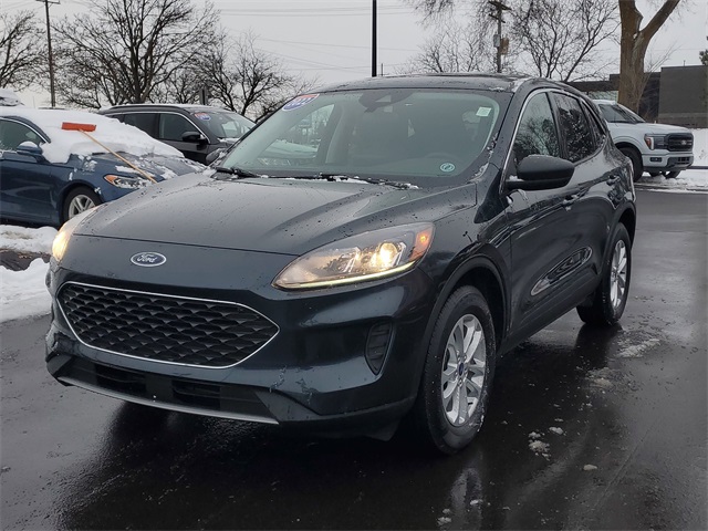 2022 Ford Escape SE photo 2