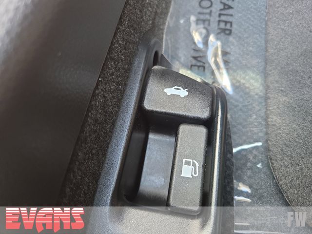 2025 Toyota Corolla SE photo 13