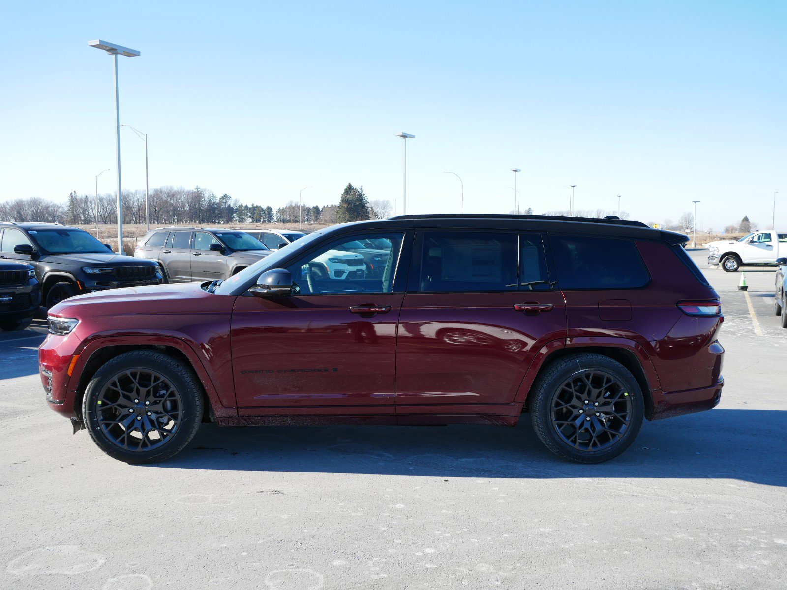 2025 Jeep Grand Cherokee L Summit Reserve photo 3