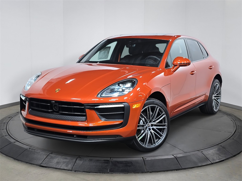 2025 Porsche Macan Base