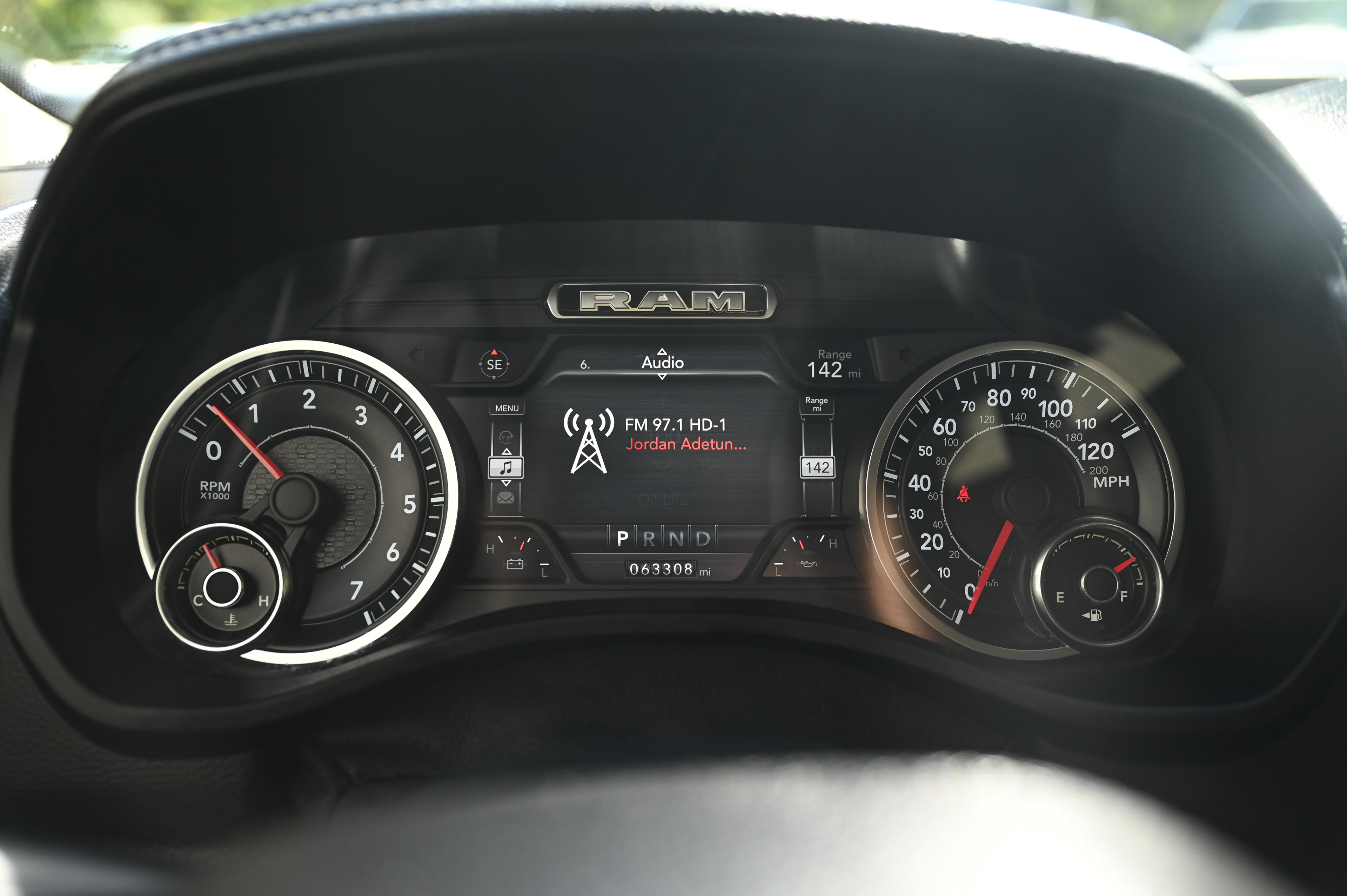 2019 Ram 1500 Laramie photo 8