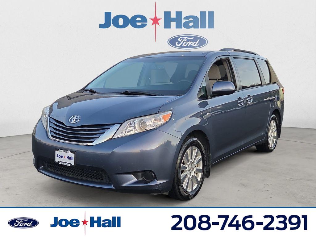 2017 Toyota Sienna LE's photo