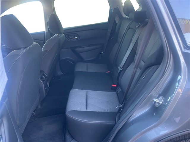 2024 Nissan Rogue SV photo 6