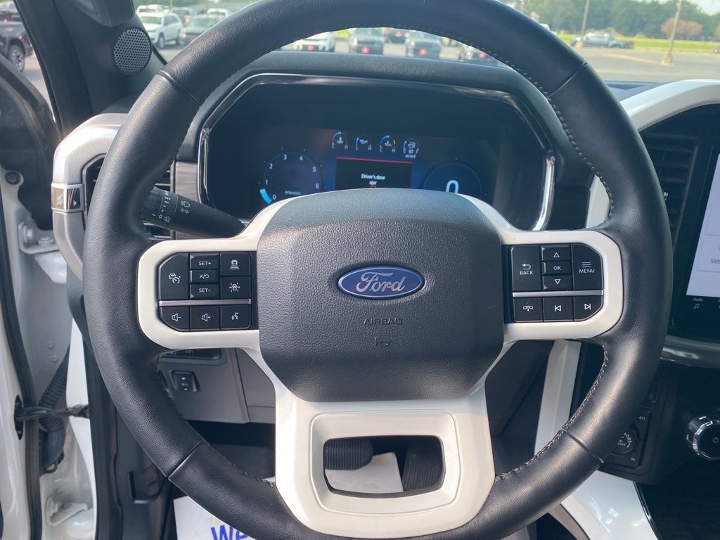 2024 Ford F-150 Lariat photo 16