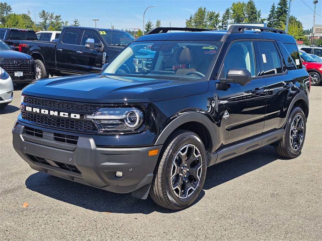 2025 Ford Bronco Sport Outer Banks photo 3