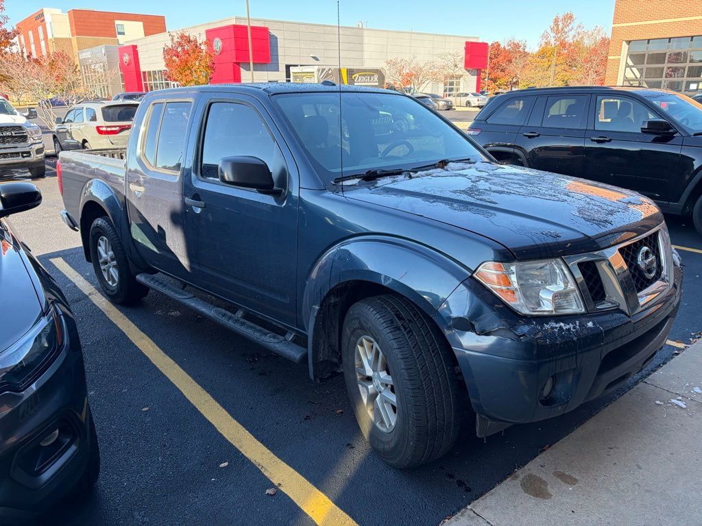 2017 Nissan Frontier SV photo 3