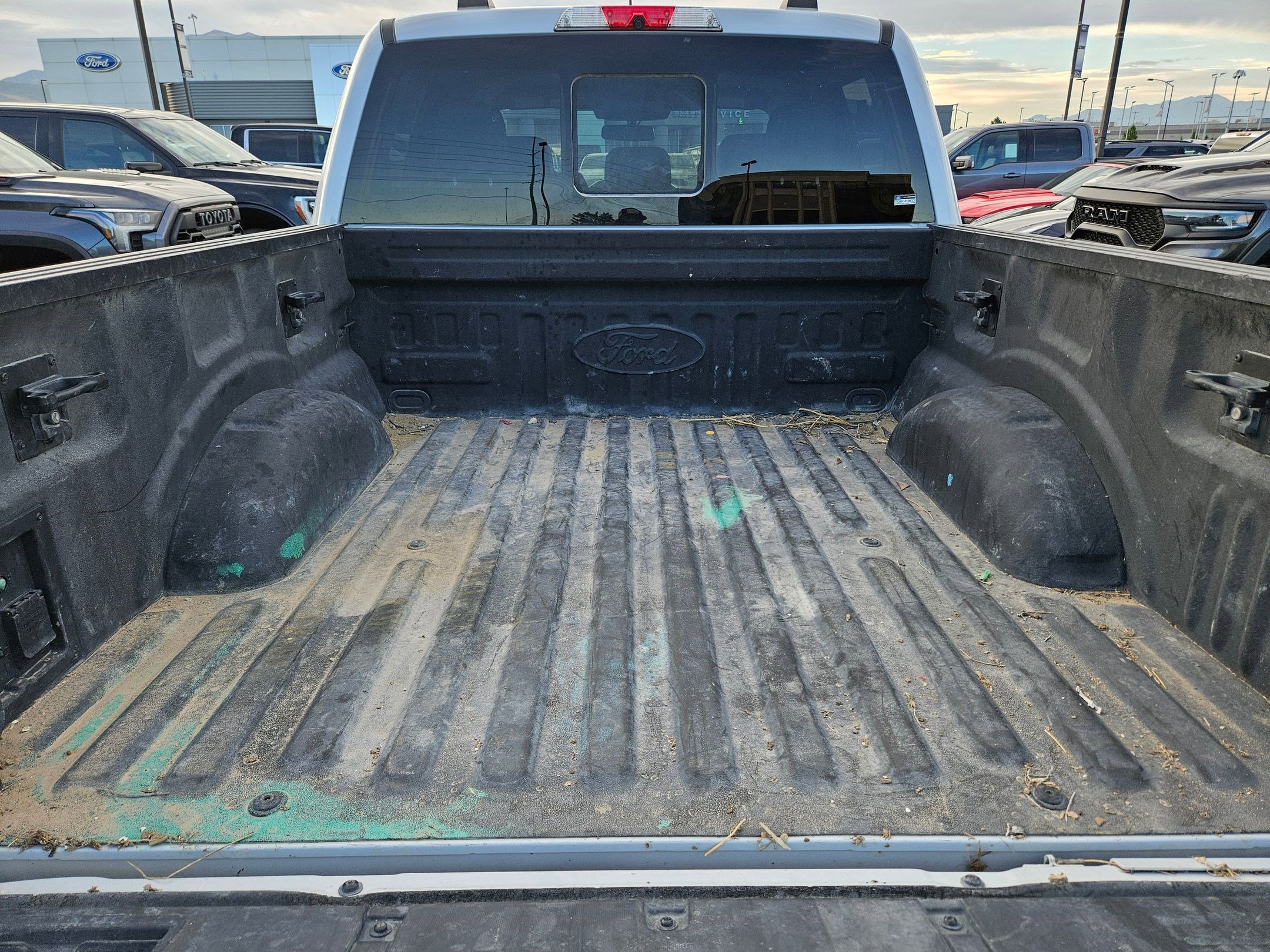 2022 Ford F-150 Lariat photo 28