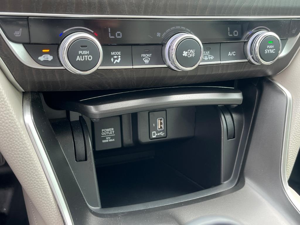 2019 Honda Accord EX-L photo 11