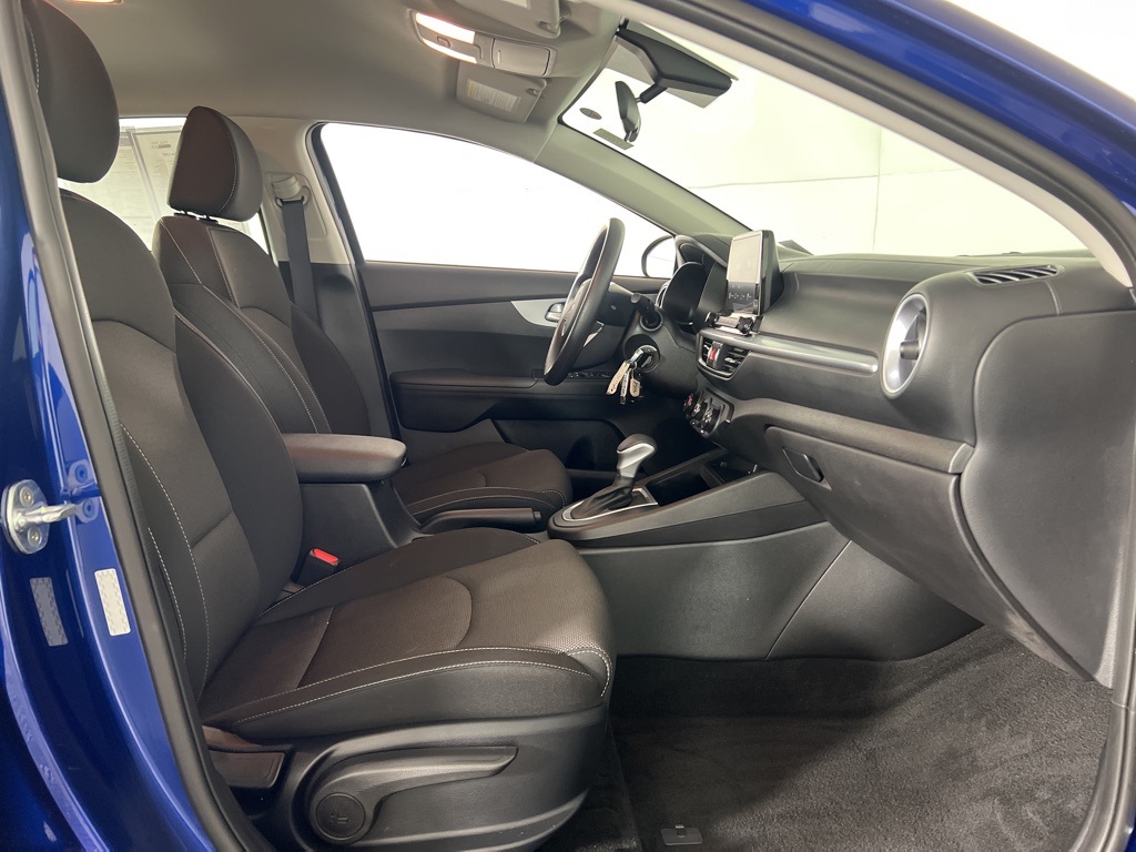 2023 Kia Forte LXS photo 24