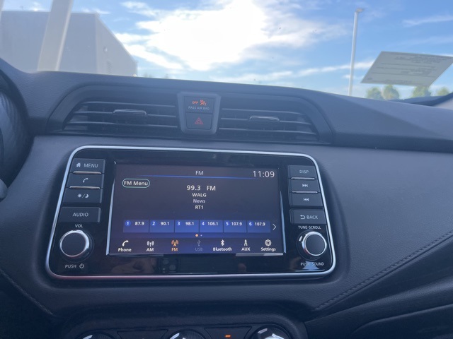2025 Nissan Versa 1.6 S photo 14