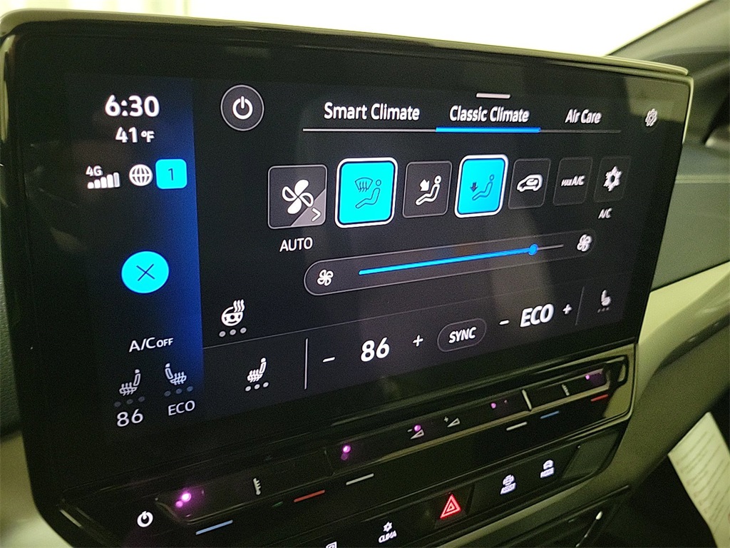 2024 VOLKSWAGEN ID.4 - Image 16