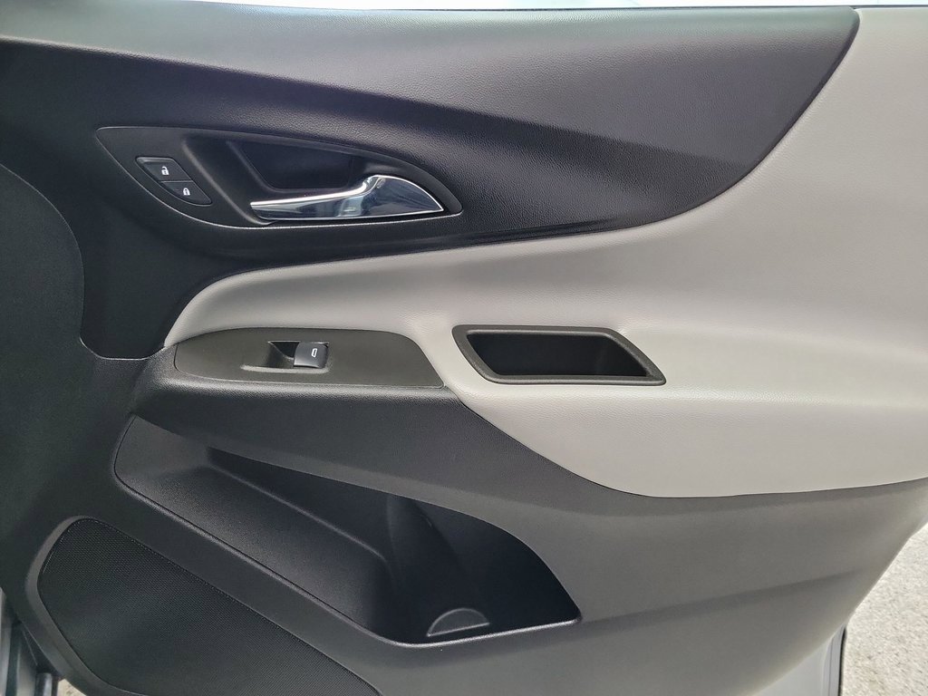2023 Chevrolet Equinox LS photo 19