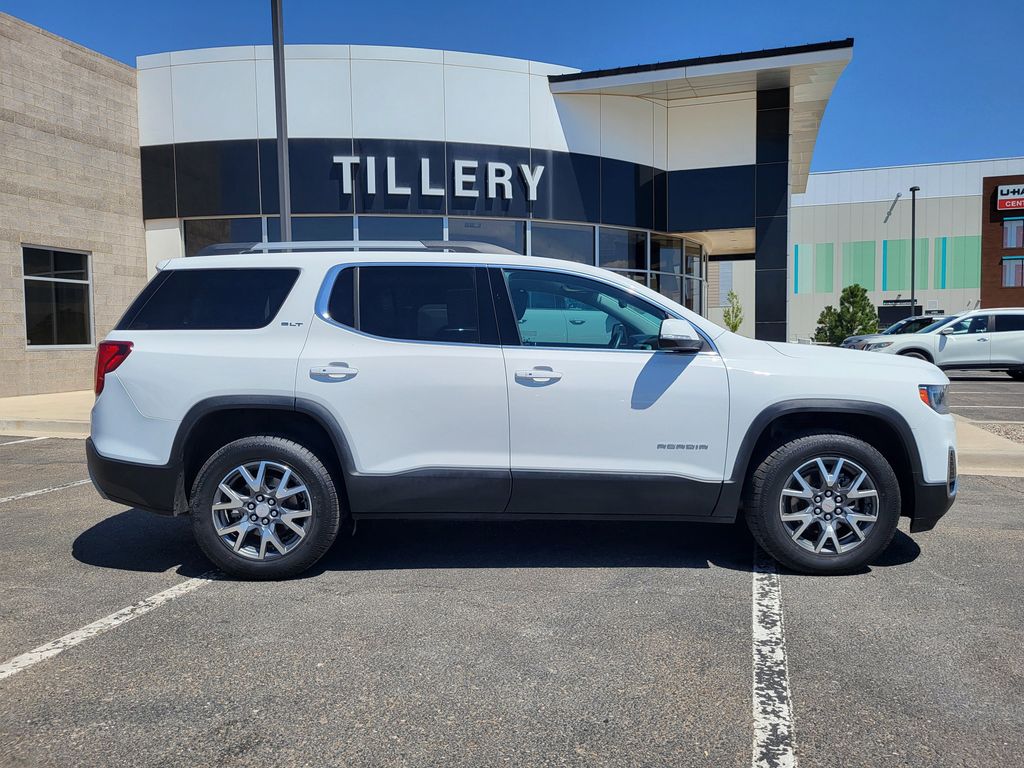 2023 GMC Acadia SLT's photo