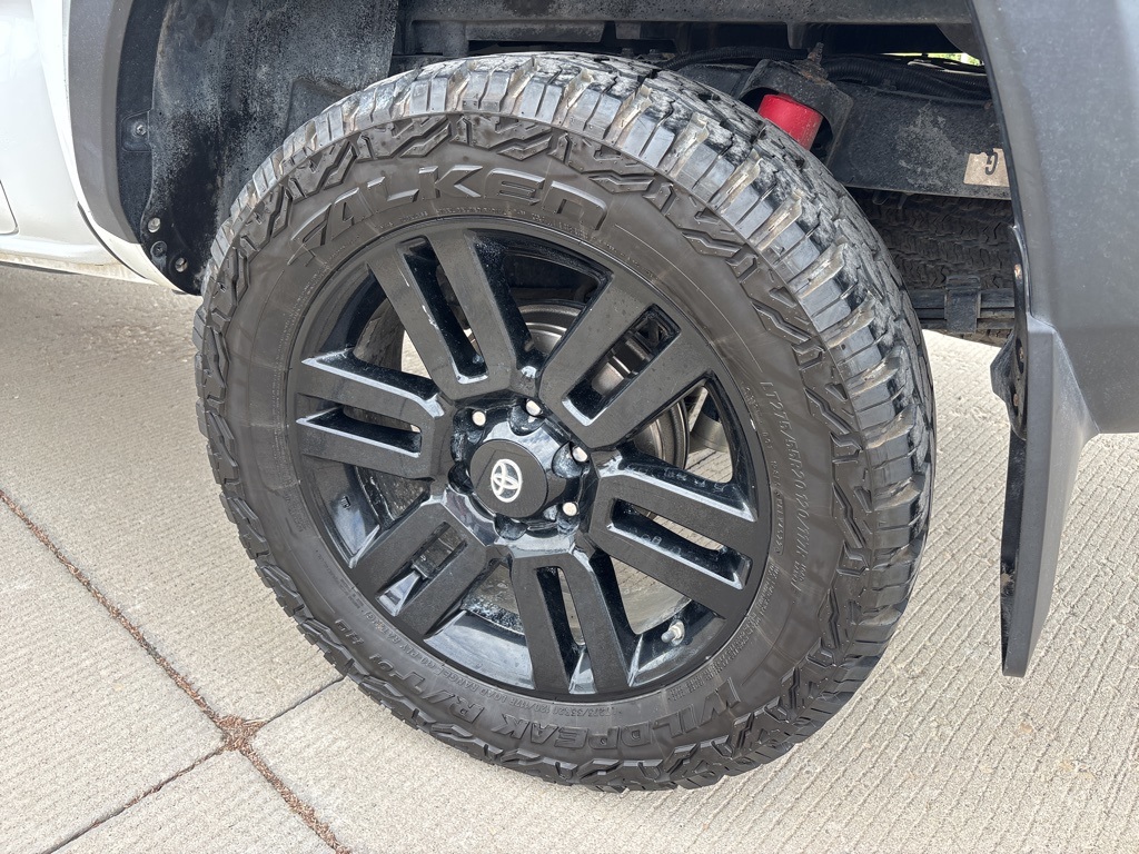 2019 Toyota Tacoma TRD Pro photo 7