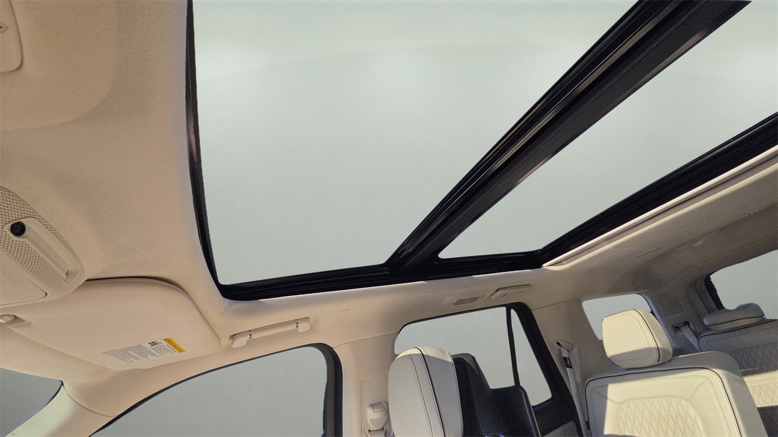 2019 Lincoln Navigator Black Label photo 32