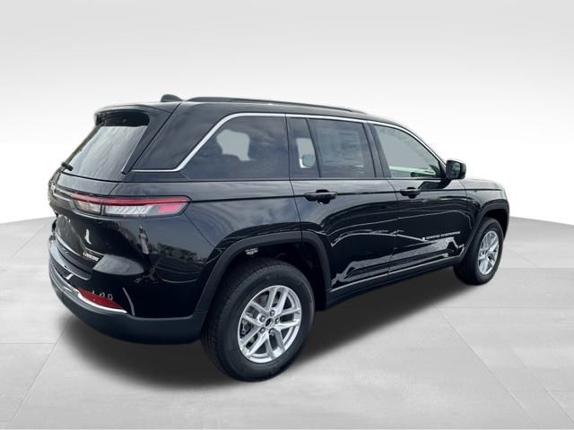 2025 Jeep Grand Cherokee Laredo X photo 6