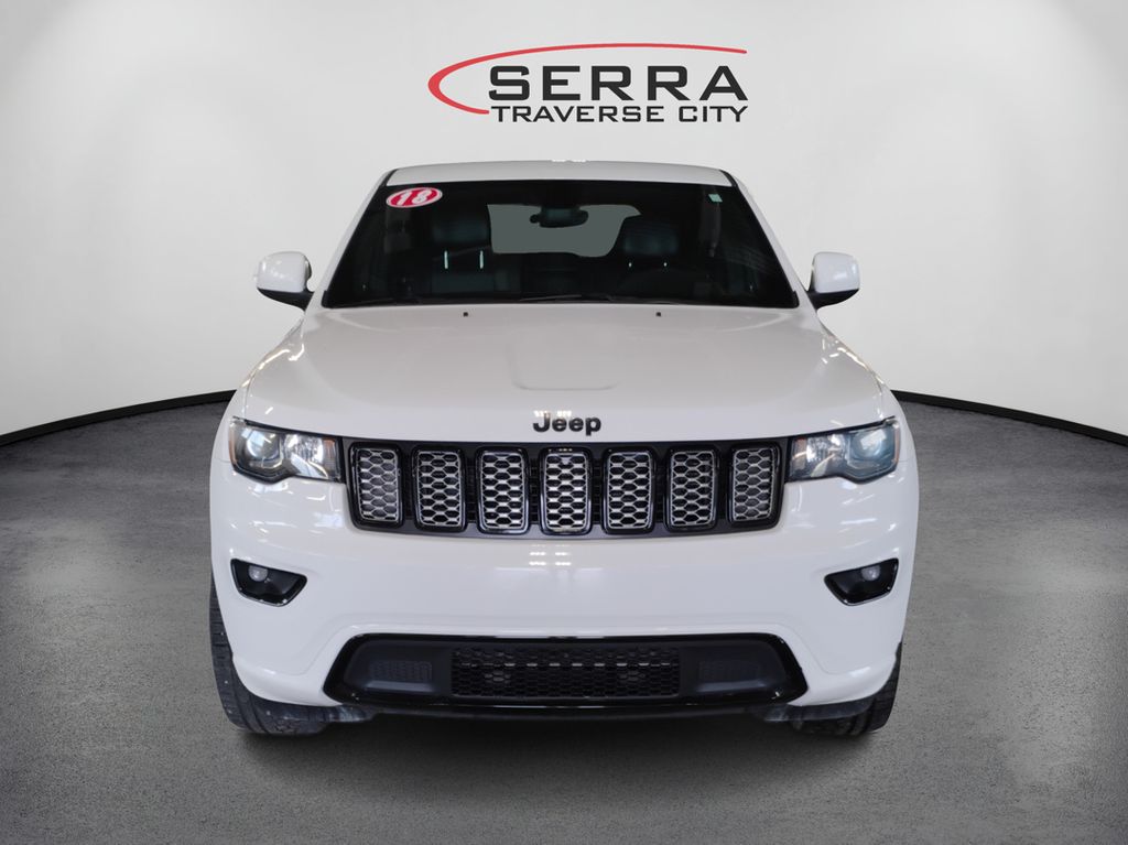 2018 Jeep Grand Cherokee Altitude photo 2