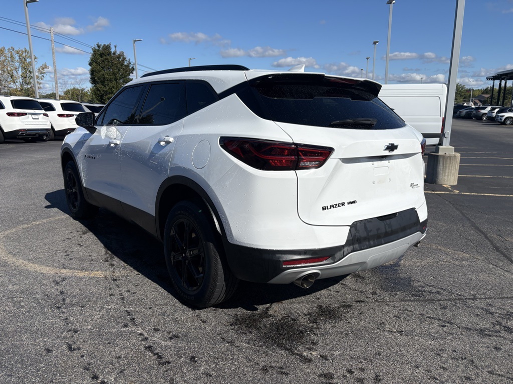2025 Chevrolet Blazer 2LT photo 3