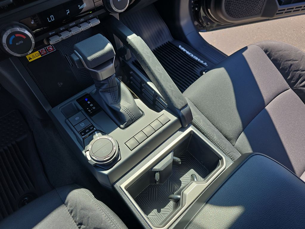 2025 Toyota Tacoma SR5 photo 23