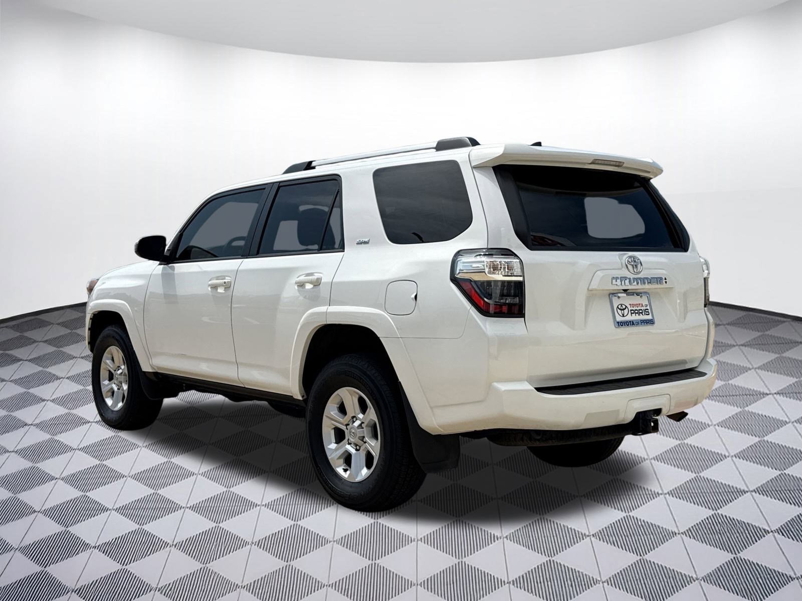 2023 Toyota 4Runner SR5 photo 3