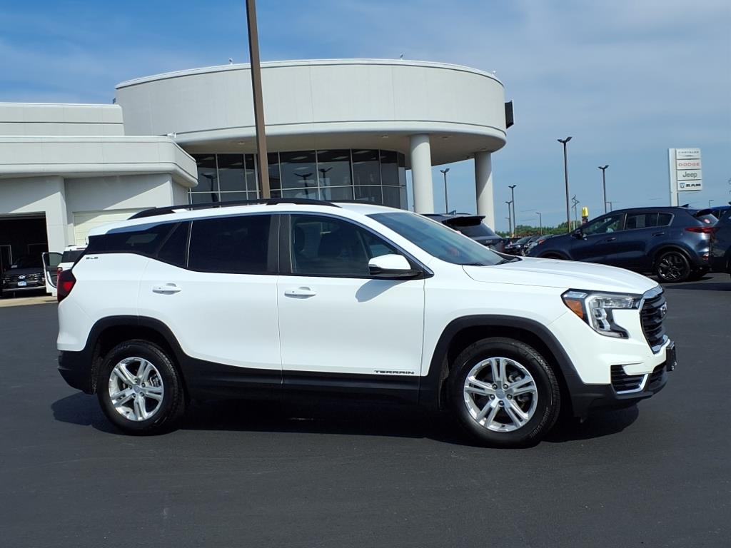 2023 Gmc Terrain SLE photo 2