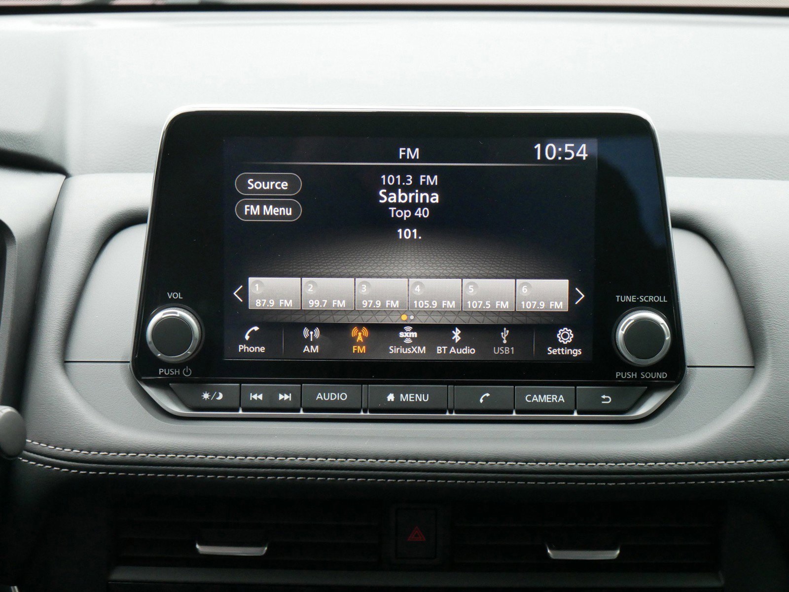 2026 Nissan Rogue SV photo 8