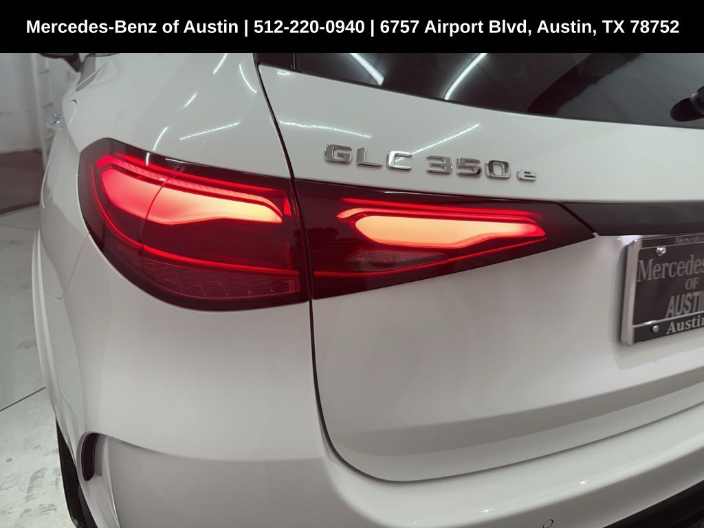 2026 Mercedes Benz GLC 350e 4MATIC photo 23