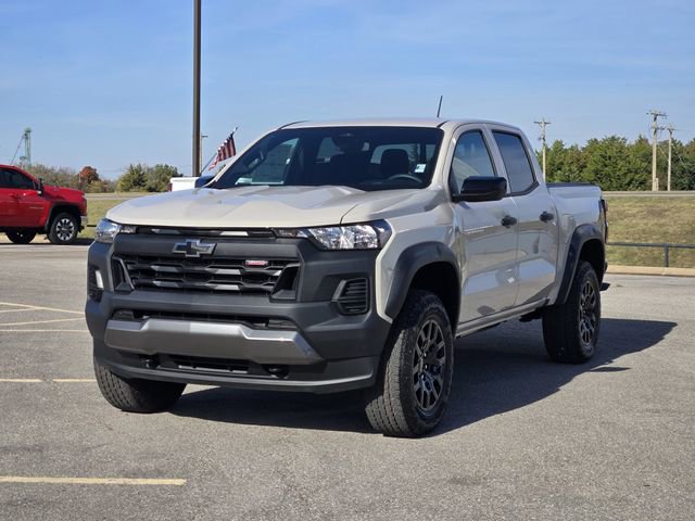 2026 Chevrolet Colorado Trail Boss photo 2