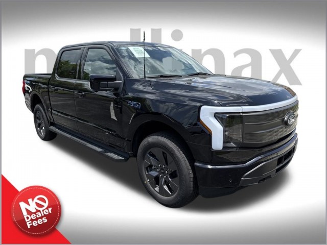 2025 Ford F-150 Lightning Lariat's photo