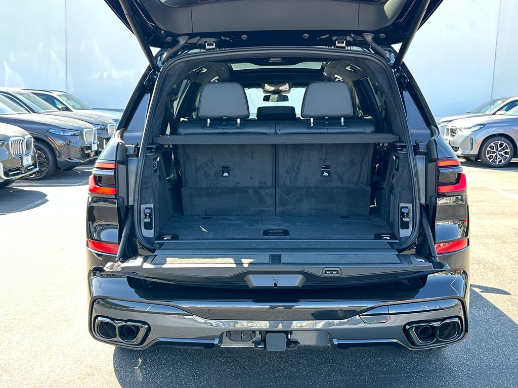 2026 Bmw X7 M60i photo 34