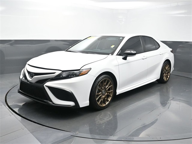 2023 Toyota Camry SE Nightshade's photo