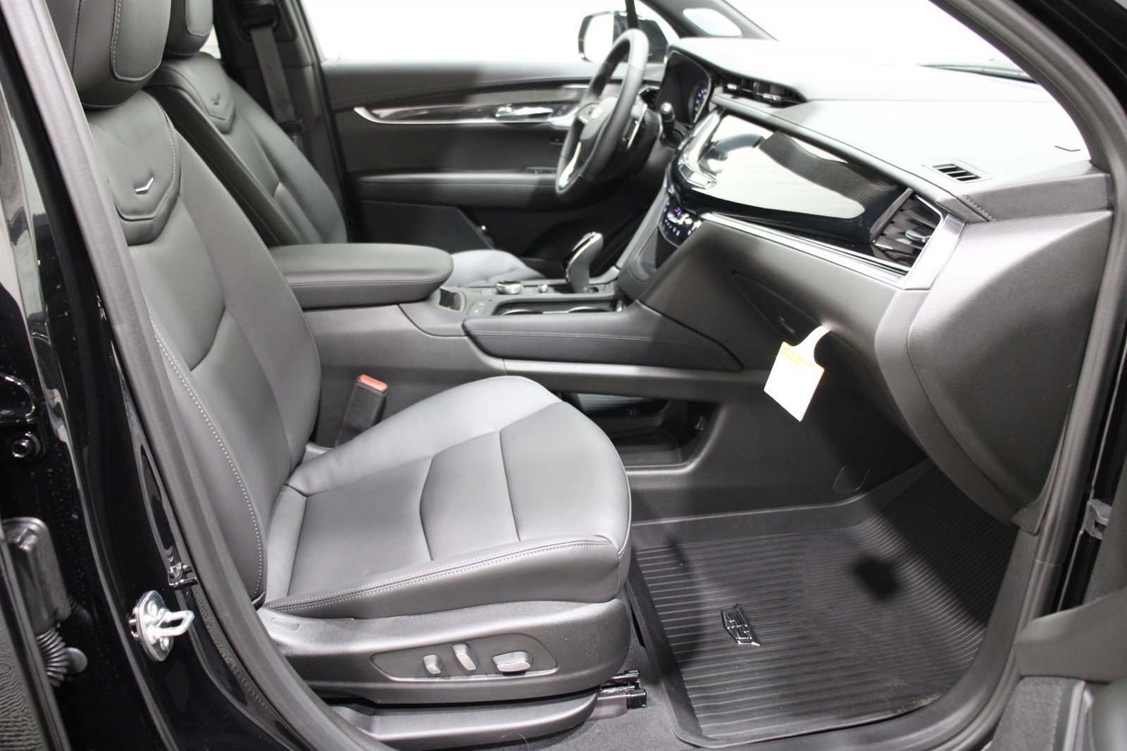 2025 Cadillac XT6 Sport photo 35
