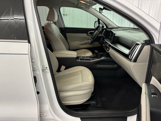 2024 Kia Sorento S photo 21