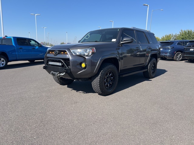 2015 Toyota 4Runner Limited photo 2